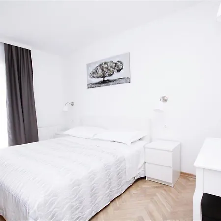 Apartmant Milan טרוגיר